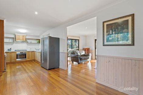 Property photo of 14 Benjamin Court Spring Gully VIC 3550