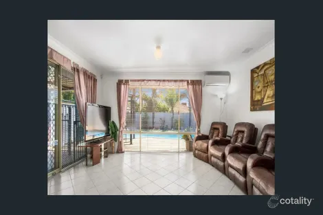 Property photo of 11 Stylis Place Bennett Springs WA 6063