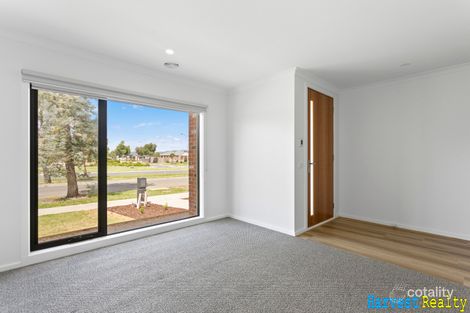 Property photo of 26 Lucy Crescent Officer VIC 3809