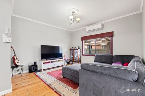 Property photo of 3 Brinkley Avenue Wendouree VIC 3355