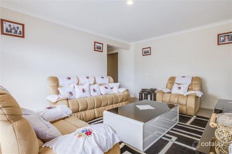 Property photo of 30 Chatham Avenue Tarneit VIC 3029