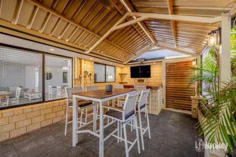 Property photo of 10 Lucidus Retreat Greenfields WA 6210