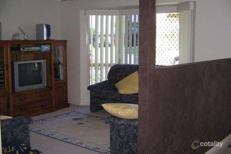 Property photo of 28 Bowerbird Avenue Eli Waters QLD 4655