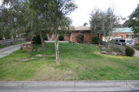 18 Langdale Dr, Croydon Hills, VIC 3136