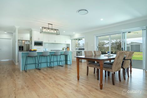 Property photo of 22 Daintree Crescent Meringandan West QLD 4352