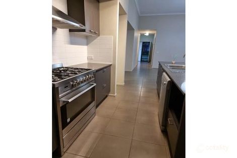 Property photo of 4 Beresford Road Wollert VIC 3750