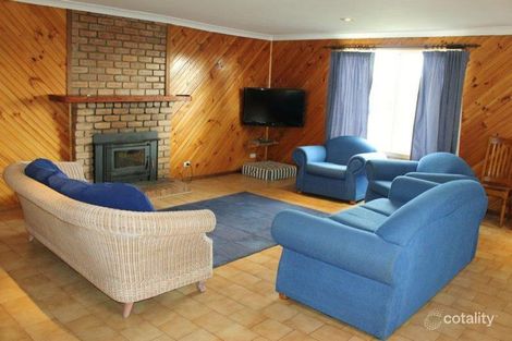 Property photo of 5 Sinclair Avenue Surf Beach VIC 3922