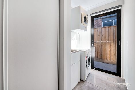 Property photo of 10 Cartwright Grove Cranbourne East VIC 3977