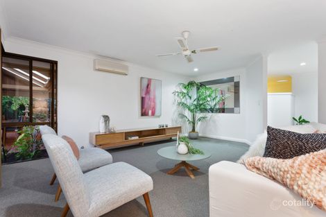 17 Bradbourne Dr, Carine, WA 6020