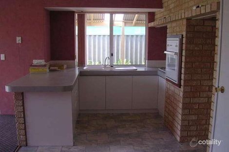 Property photo of 14 Ozark Place Warnbro WA 6169