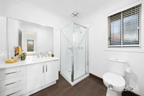 Property photo of 15 Soaring Road Tarneit VIC 3029