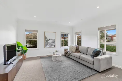 Property photo of 16 Thwaites Close Highton VIC 3216