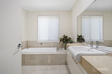 Property photo of 8 Corvus Way Robina QLD 4226