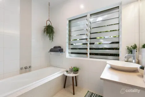 Property photo of 15 Laburnum Crescent Noosaville QLD 4566