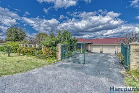 Property photo of 2 Hughenden Drive Thornlie WA 6108