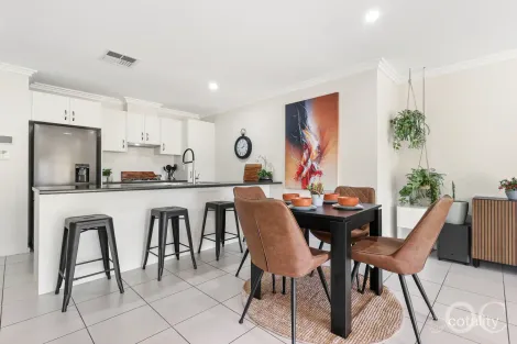 Property photo of 2A Carbnet Place Seacombe Gardens SA 5047
