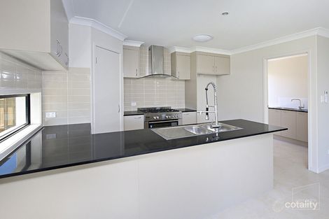 Property photo of 14 Waterway Drive Birtinya QLD 4575