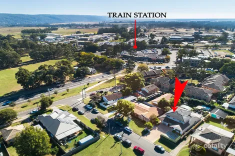 Property photo of 1/2 Willow Tree Avenue Emu Plains NSW 2750
