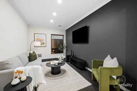 Property photo of 70 Wallaroo Way Doreen VIC 3754