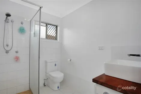 Property photo of 2/17 Park Road Yeronga QLD 4104