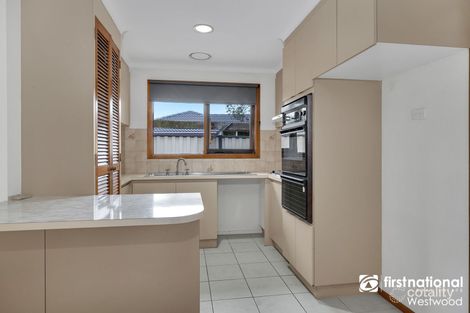 Property photo of 2 Hotham Crescent Hoppers Crossing VIC 3029