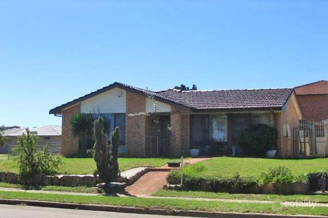 7 Apache Rd, Bossley Park, NSW 2176