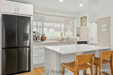 Property photo of 68 Rosemary Row Rathmines NSW 2283