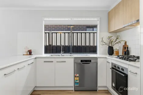 Property photo of 10 Andover Avenue Mount Barker SA 5251