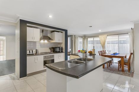 Property photo of 17 Sundial Court Berwick VIC 3806