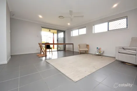 Property photo of 8 Antelope Street Dakabin QLD 4503