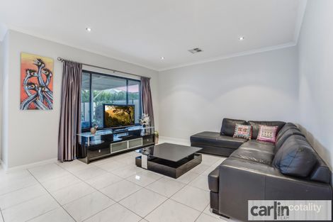 Property photo of 3 Knoxville Way Success WA 6164