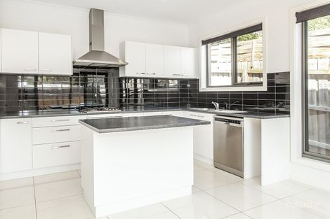 Property photo of 4 Shakespeare Avenue Mooroolbark VIC 3138