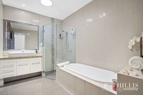 Property photo of 5 Regents Court Paradise Point QLD 4216