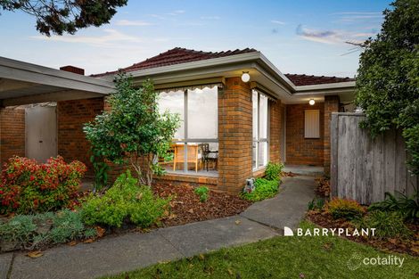 Property photo of 2 Lily Vale Close Berwick VIC 3806