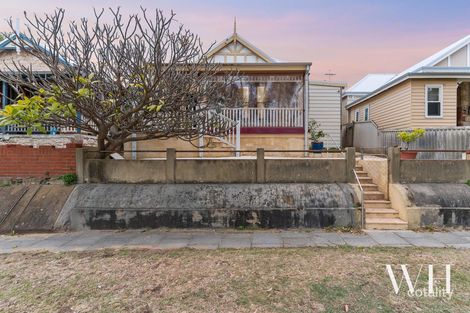 18 Holland St, Fremantle, WA 6160
