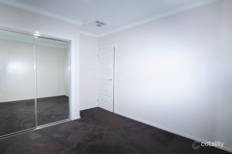 Property photo of 37 Windermere Boulevard Pakenham VIC 3810