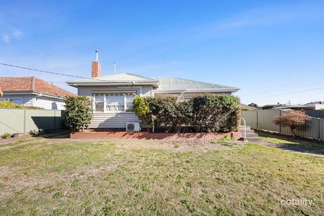 Property photo of 25 Oak Street Wendouree VIC 3355