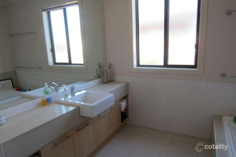 Property photo of 4 Bentham Court Burwood VIC 3125