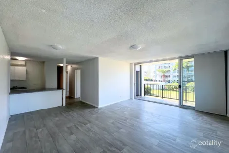 Property photo of 4/73 Marine Parade Redcliffe QLD 4020