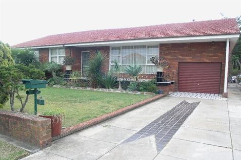 8 Suva Cres, Greenacre, NSW 2190