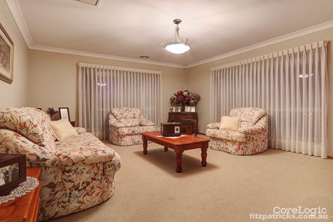 Property photo of 17 Waverley Place Bourkelands NSW 2650