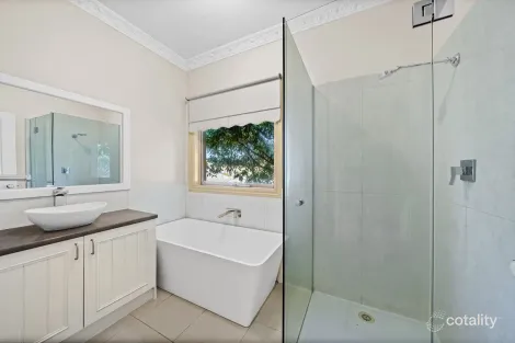 Property photo of 6 Kingshott Close Williamstown VIC 3016