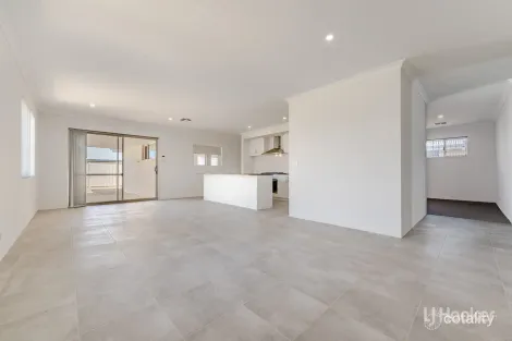 Property photo of 82 Bailey Boulevard Dawesville WA 6211