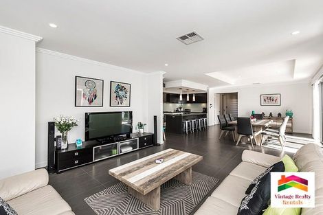 Property photo of 15 Shackleton Terrace Byford WA 6122