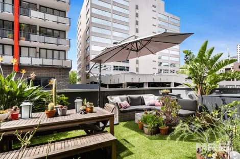 Property photo of 112/74 Queens Road Melbourne VIC 3004