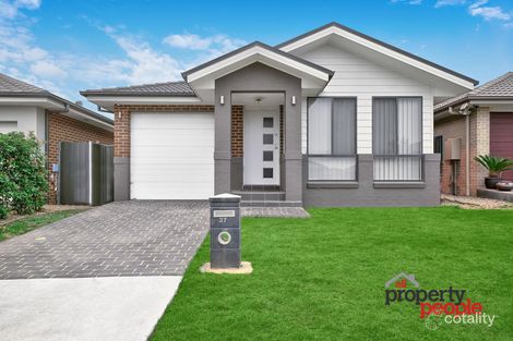 37 Garton Rd, Spring Farm, NSW 2570