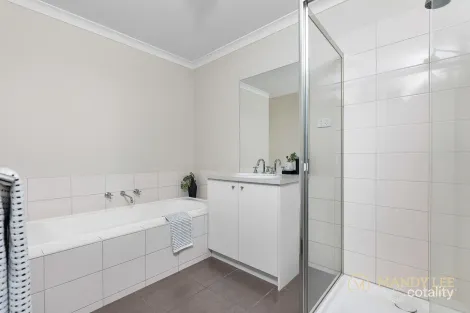 Property photo of 29 Spriggs Drive Croydon VIC 3136