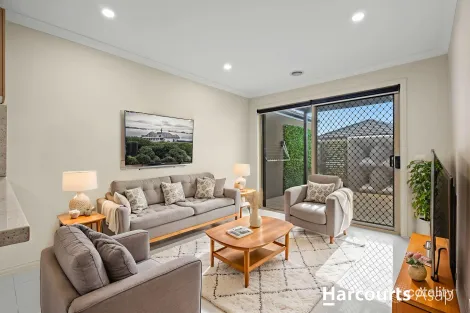 Property photo of 17 Hunt Way Pakenham VIC 3810