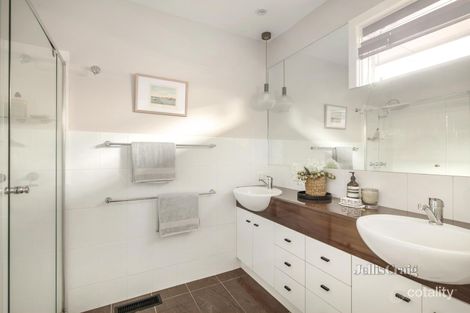 Property photo of 13 Nicholls Road Ormond VIC 3204