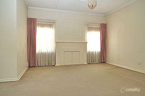 Property photo of 19 Hacking Crescent Narrabundah ACT 2604